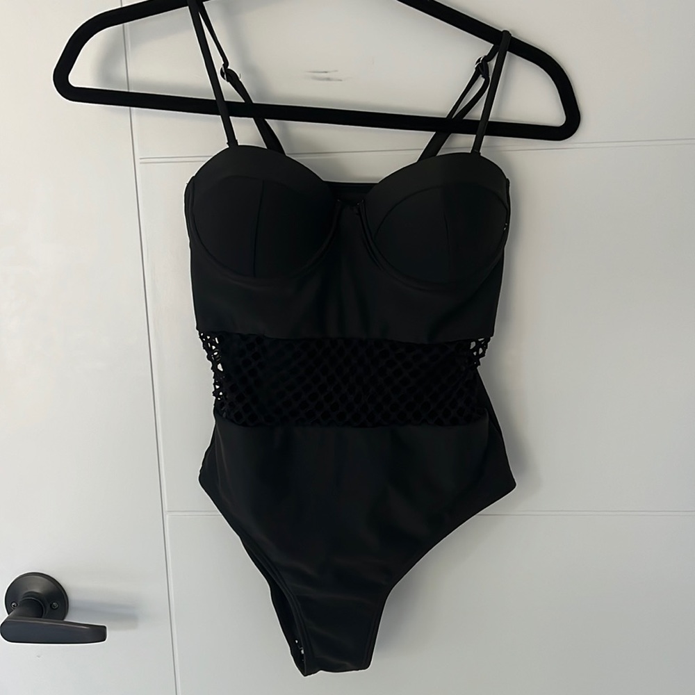 One piece swim suit
